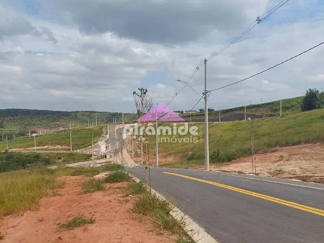 Terreno com 337m², à venda, no bairro Putim em São José dos Campos