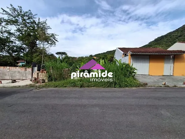 Terreno com 360m², à venda, no bairro Cidade Jardim em Caraguatatuba