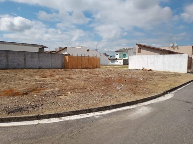 Terreno com 208m², à venda, no bairro Parque das Palmeiras em Pindamonhangaba