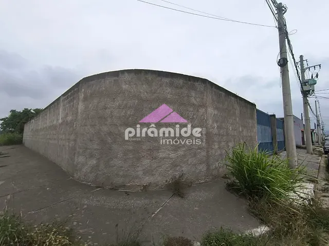 Terreno com 651m², à venda, no bairro Balneário Recanto do Sol em Caraguatatuba