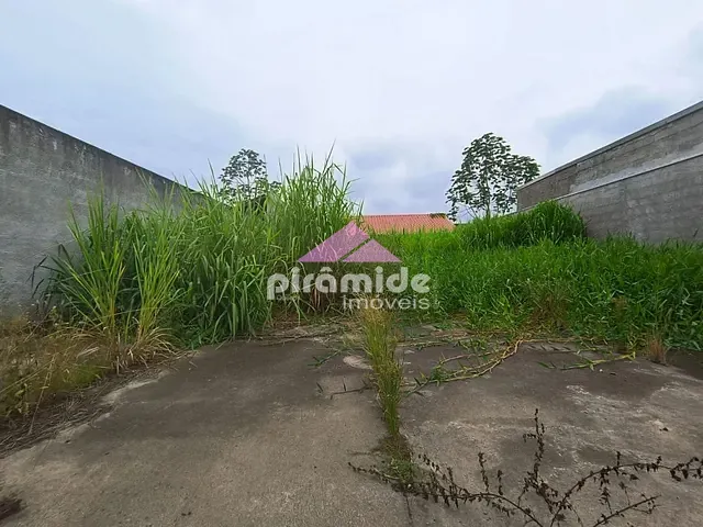 Terreno com 651m², à venda, no bairro Balneário Recanto do Sol em Caraguatatuba