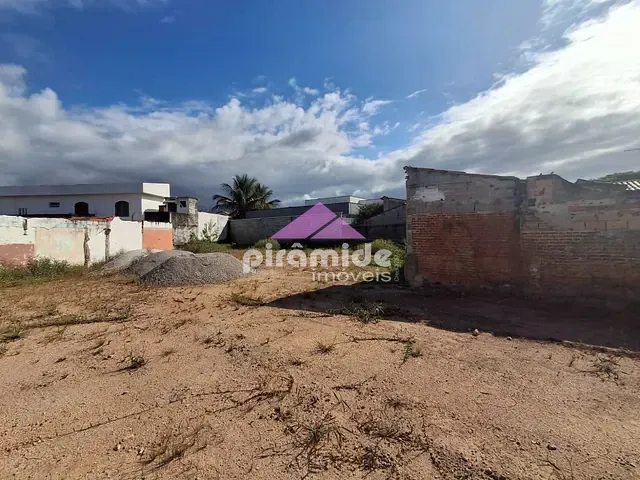Terreno com 724m², à venda, no bairro Praia das Palmeiras em Caraguatatuba