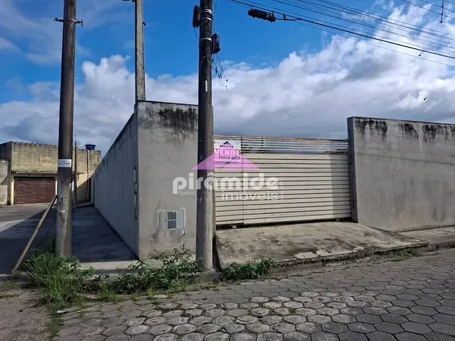 Terreno com 724m², à venda, no bairro Praia das Palmeiras em Caraguatatuba