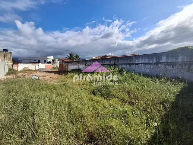 Terreno com 724m², à venda, no bairro Praia das Palmeiras em Caraguatatuba