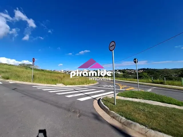 Terreno com 250m², à venda, no bairro Putim em São José dos Campos