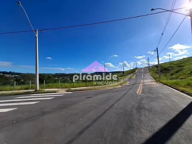 Terreno com 250m², à venda, no bairro Putim em São José dos Campos