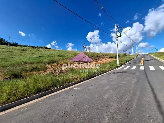 Terreno com 250m², à venda, no bairro Putim em São José dos Campos