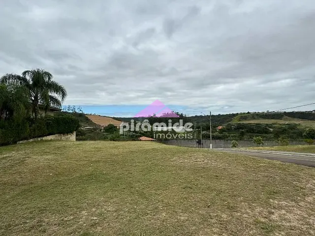 Terreno com 806m², à venda, no bairro Jardim Torrao de Ouro em São José dos Campos