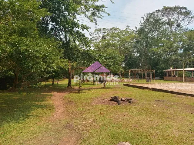 Terreno com 360m², à venda, no bairro Cocanha em Caraguatatuba