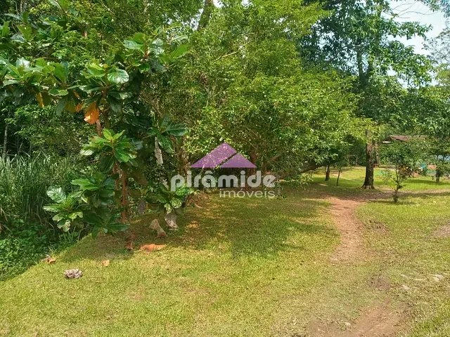 Terreno com 360m², à venda, no bairro Cocanha em Caraguatatuba