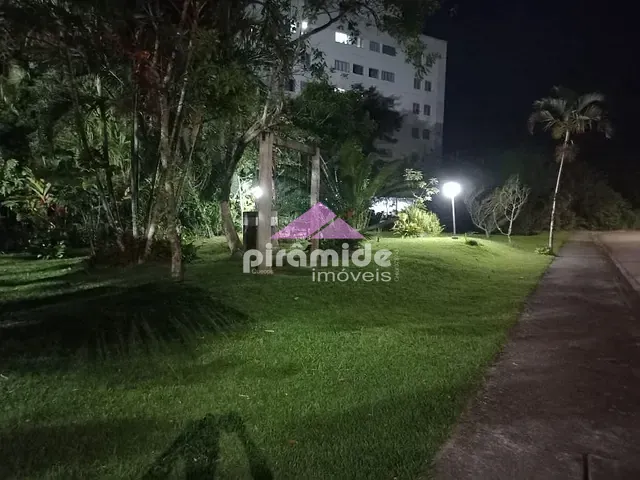 Terreno com 402m², à venda, no bairro Cocanha em Caraguatatuba