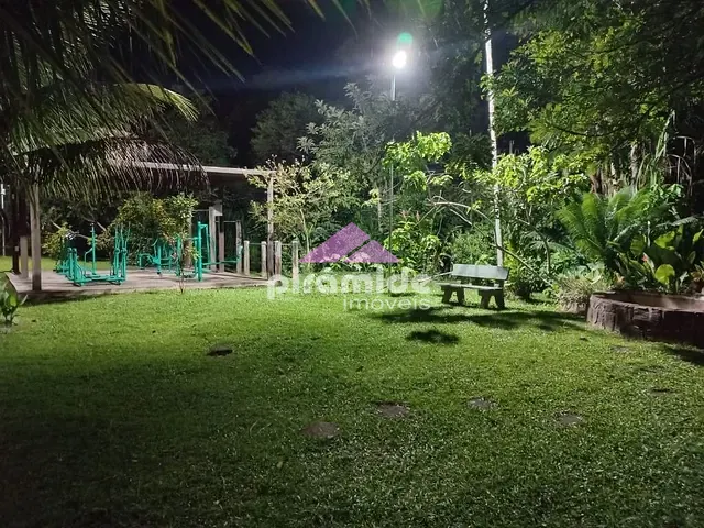 Terreno com 402m², à venda, no bairro Cocanha em Caraguatatuba