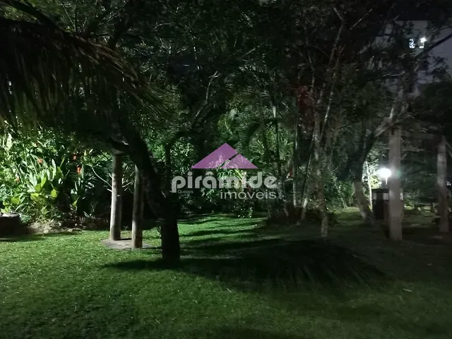 Terreno com 402m², à venda, no bairro Cocanha em Caraguatatuba