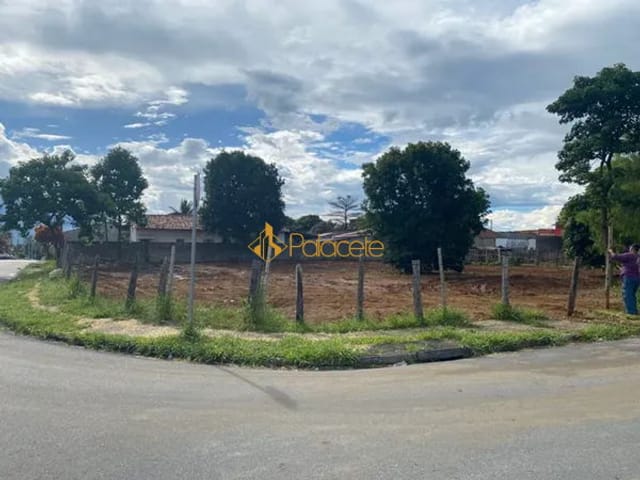Terreno com 125m², à venda, no bairro Piracangaguá (Chácara Flórida) em Taubaté