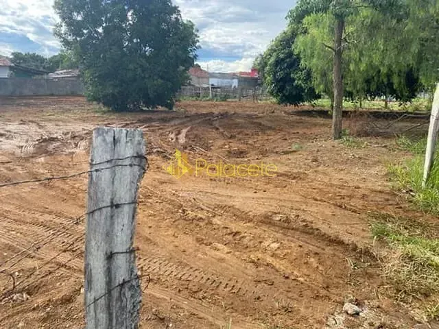 Terreno com 125m², à venda, no bairro Piracangaguá (Chácara Flórida) em Taubaté