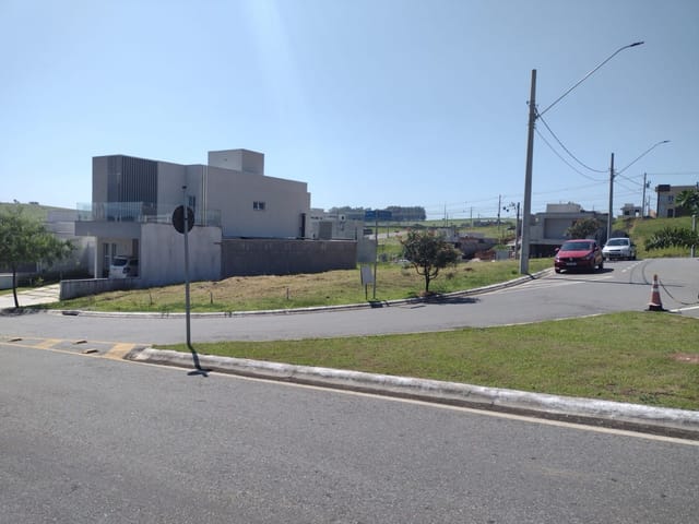 Terreno com 353m², à venda, no bairro Parque Residencial Maria Elmira em Caçapava