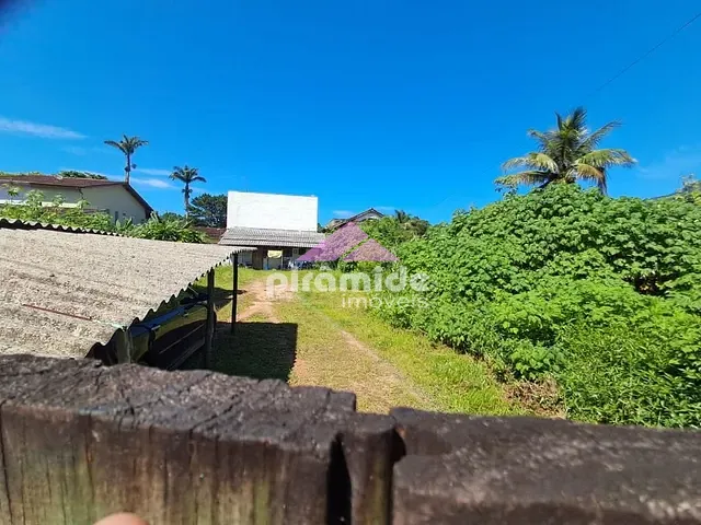 Terreno com 300m², à venda, no bairro Massaguaçu em Caraguatatuba