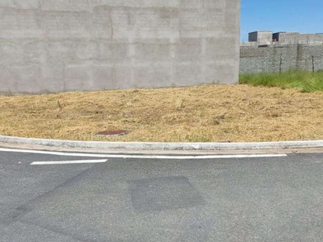 Terreno com 215m², à venda, no bairro Areao em Taubaté