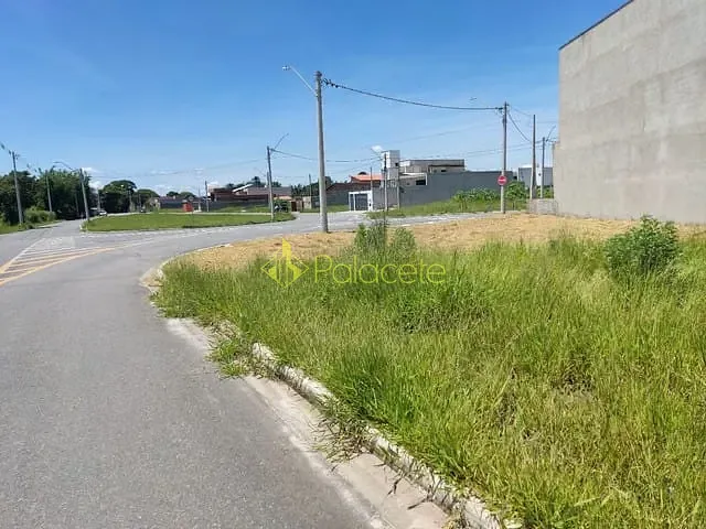 Terreno com 215m², à venda, no bairro Areao em Taubaté