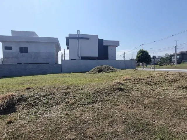 Terreno com 250m², à venda, no bairro Recanto dos Eucaliptos em São José dos Campos
