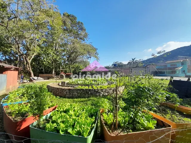Terreno com 387m², à venda, no bairro Massaguaçu em Caraguatatuba