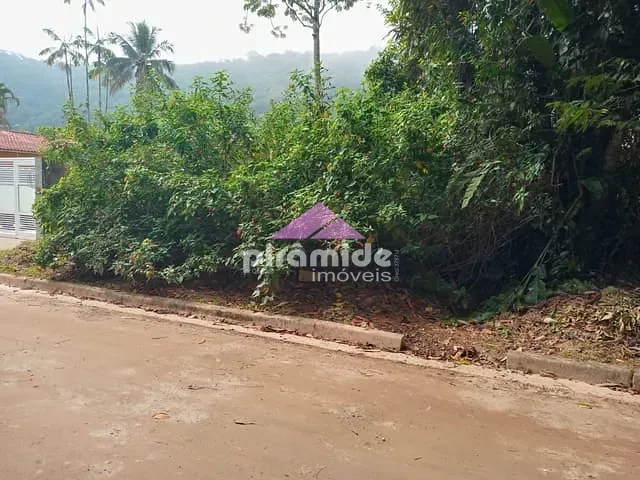Terreno com 387m², à venda, no bairro Massaguaçu em Caraguatatuba