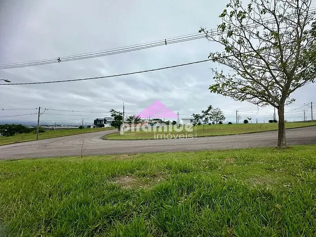 Terreno com 360m², à venda, no bairro Condomínio Bellavittá em Caçapava