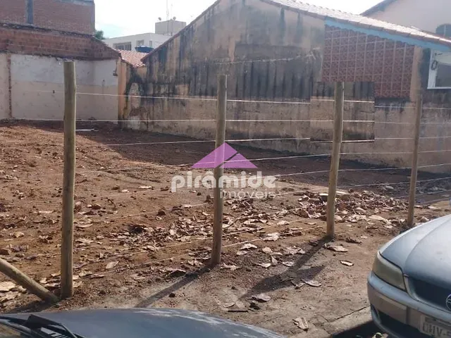 Terreno com 250m², à venda, no bairro Vila Betânia em São José dos Campos