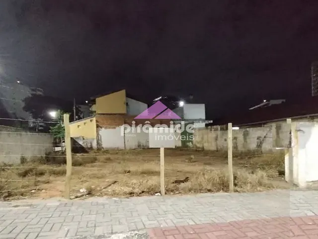 Terreno com 250m², à venda, no bairro Vila Sanches em São José dos Campos