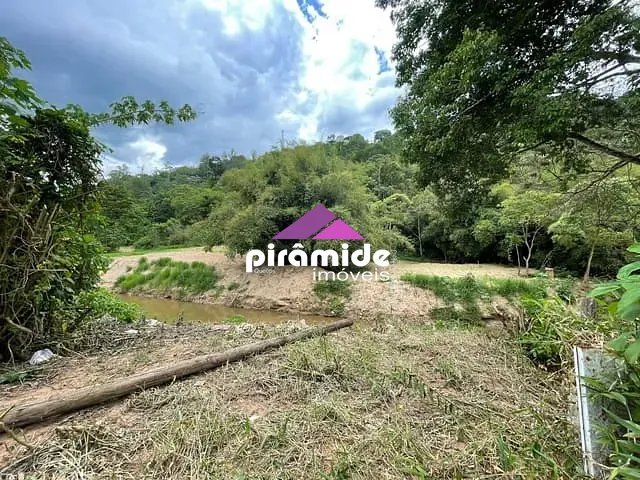 Terreno com 691m², à venda, no bairro Centro em Monteiro Lobato