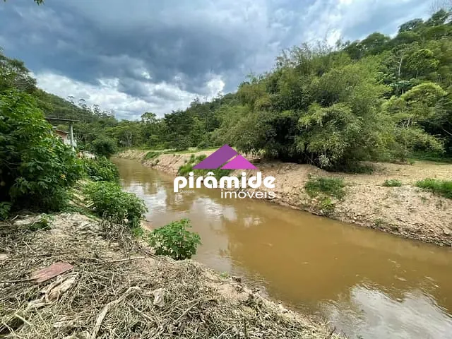 Terreno com 691m², à venda, no bairro Centro em Monteiro Lobato