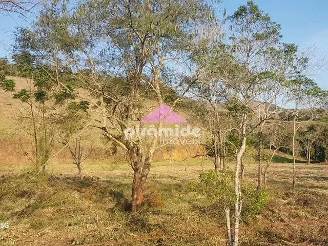 Terreno com 360000m², à venda, no bairro São Benedito em Monteiro Lobato