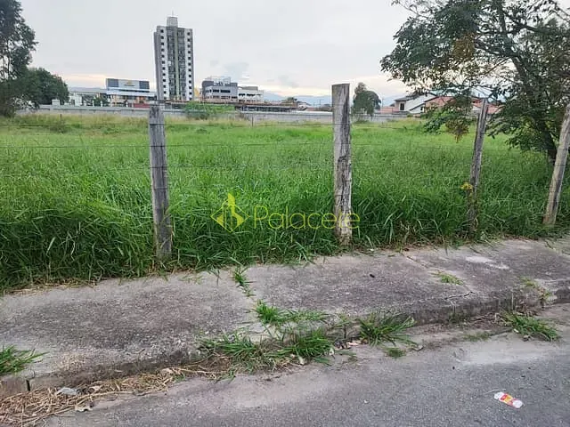 Terreno com 300m², à venda, no bairro Alto do Cardoso em Pindamonhangaba