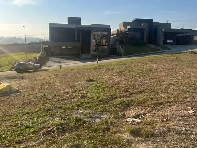Terreno com 600m², à venda, no bairro Condomínio Residencial Colinas do Paratehy em São José dos Campos