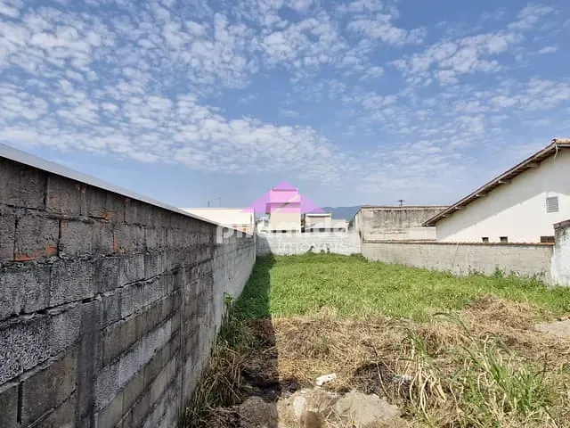 Terreno com 343m², à venda, no bairro Golfinhos em Caraguatatuba