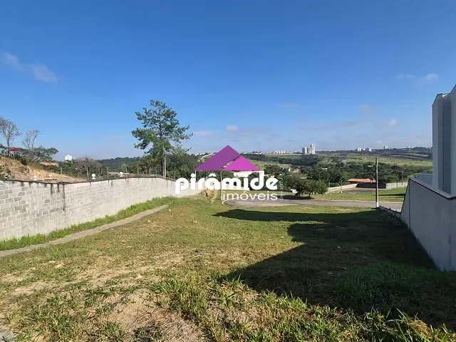 Terreno com 833m², à venda, no bairro Condomínio Residencial Altos da Quinta em São José dos Campos