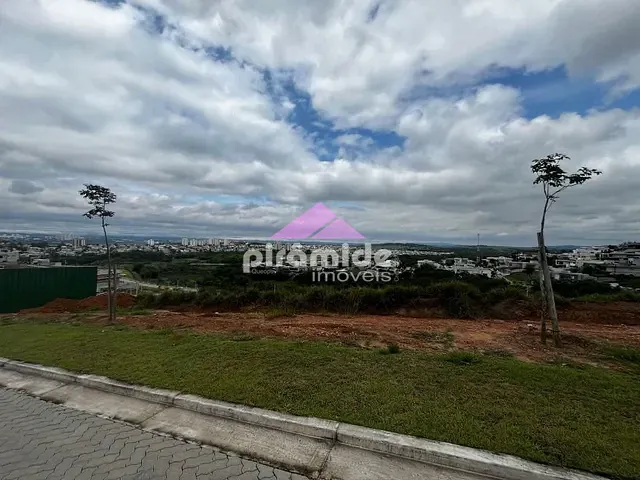 Terreno com 330m², à venda, no bairro Urbanova em São José dos Campos