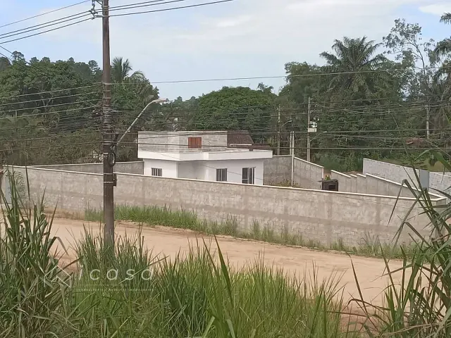 Terreno com 650m², à venda, no bairro Caraguatatuba em Caraguatatuba