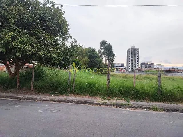 Terreno com 300m², à venda, no bairro Alto do Cardoso em Pindamonhangaba