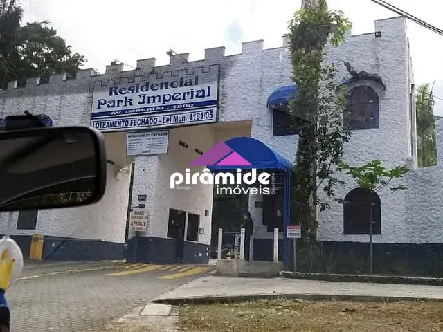 Terreno com 490m², à venda, no bairro Massaguaçu em Caraguatatuba