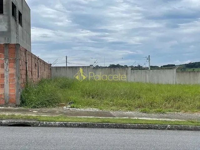 Terreno com 489m², à venda, no bairro Abaete em Taubaté