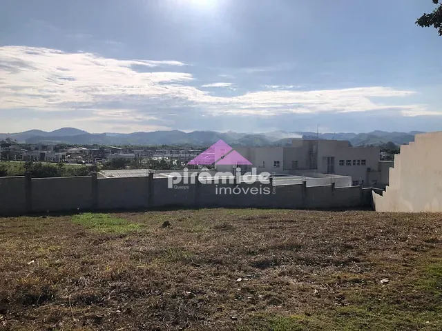 Terreno com 895m², à venda, no bairro Urbanova em São José dos Campos