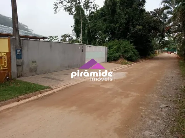 Terreno com 387m², à venda, no bairro Massaguaçu em Caraguatatuba