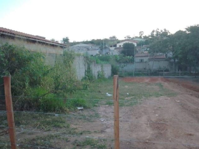 Terreno com 362m², à venda, no bairro Chácara São Silvestre em Taubaté