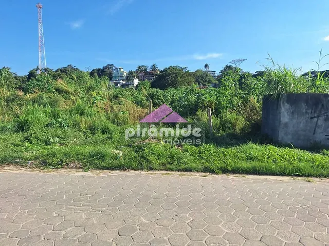 Terreno com 270m², à venda, no bairro Massaguaçu em Caraguatatuba