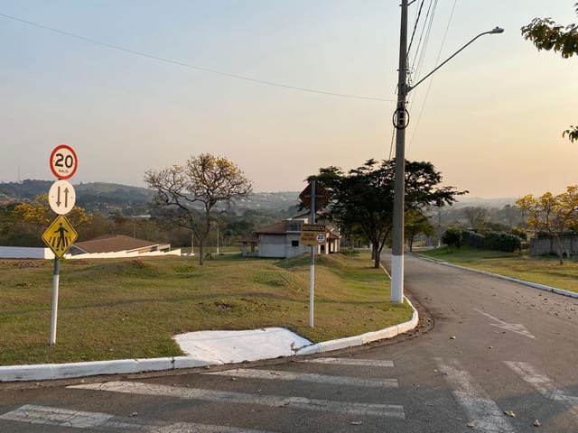 Terreno com 275m², à venda, no bairro Chácaras Cataguá em Taubaté