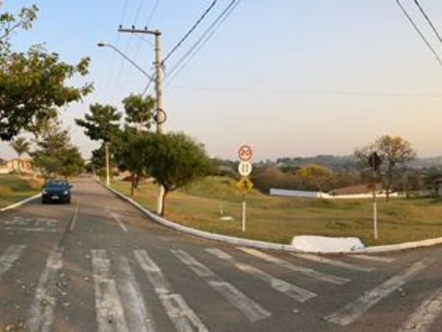 Terreno com 275m², à venda, no bairro Chácaras Cataguá em Taubaté