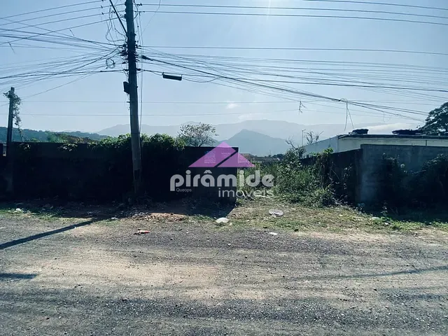 Terreno com 450m², à venda, no bairro Balneário Gardem Mar em Caraguatatuba