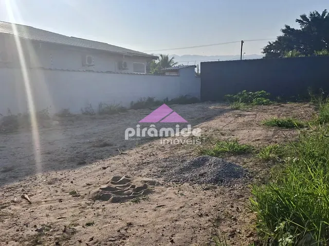 Terreno com 360m², à venda, no bairro Pontal de Santa Marina em Caraguatatuba