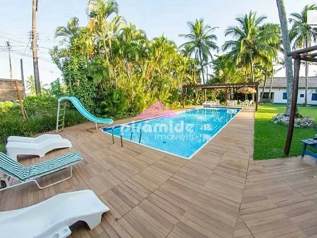 Terreno com 3481m², à venda, no bairro Praia das Palmeiras em Caraguatatuba